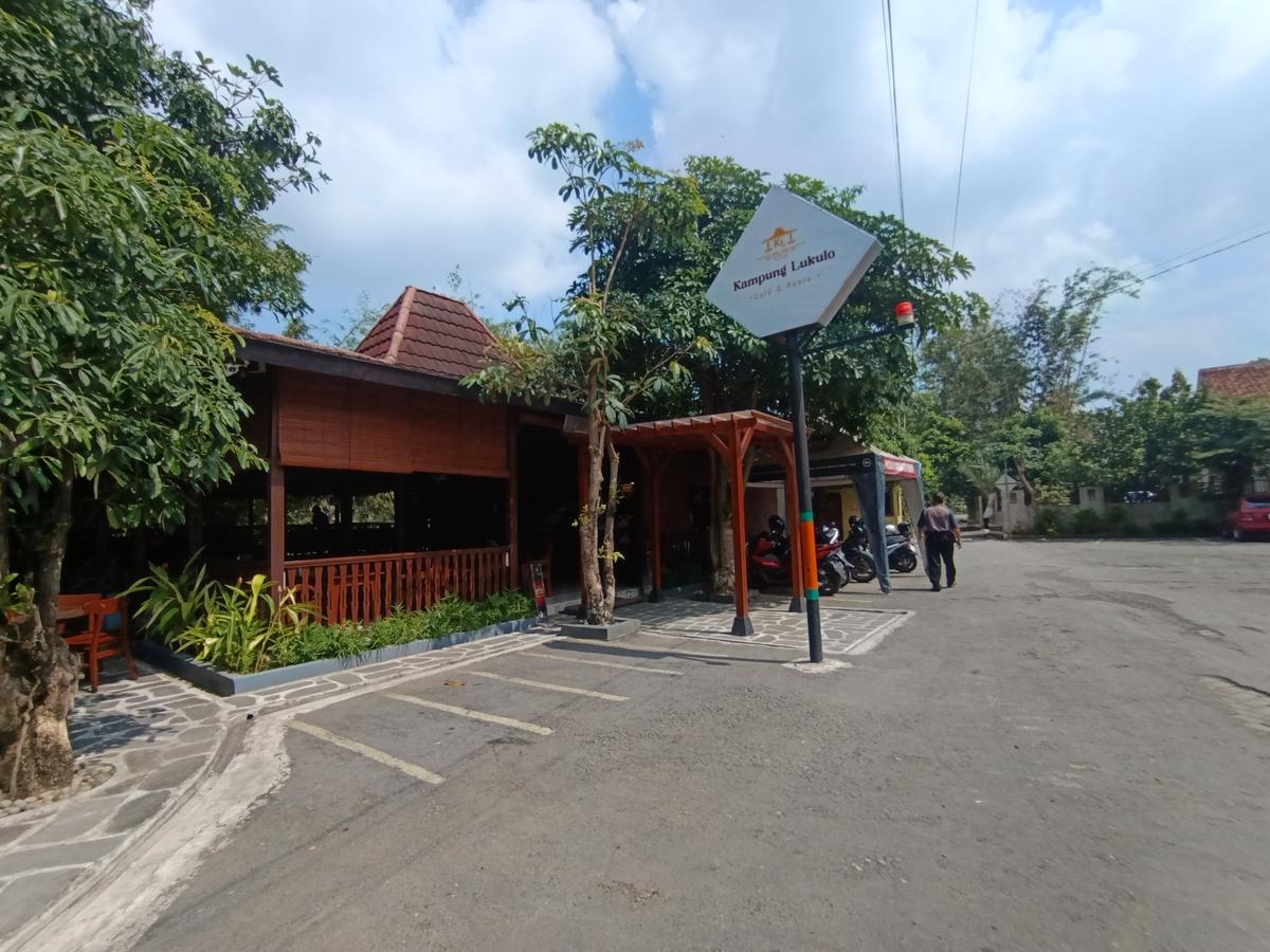 Kampung Lukulo Cafe & Resto