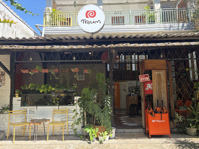 Treum Coffee Slowbar & Sweet Treats