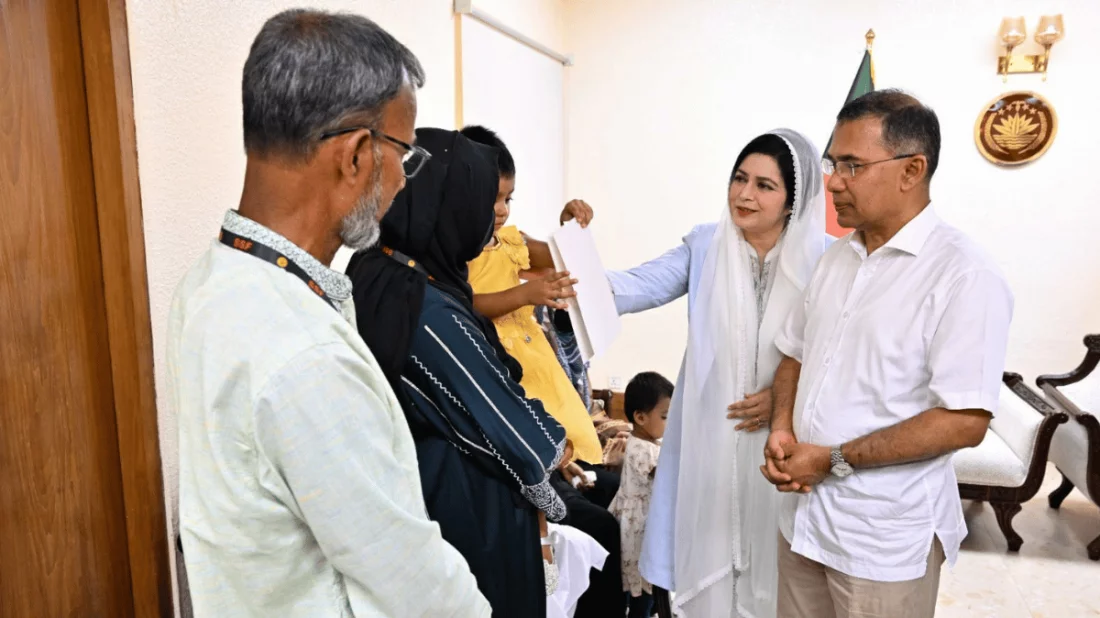 প্রধানমন্ত্রীর সঙ্গে শহীদ সেনাসদস্যদের পরিবারের সাক্ষাৎ, আর্থিক সহায়তা