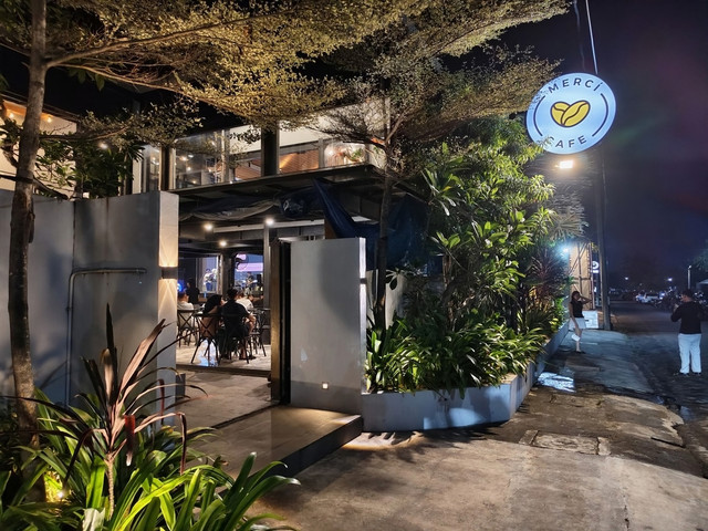 Merci Cafe