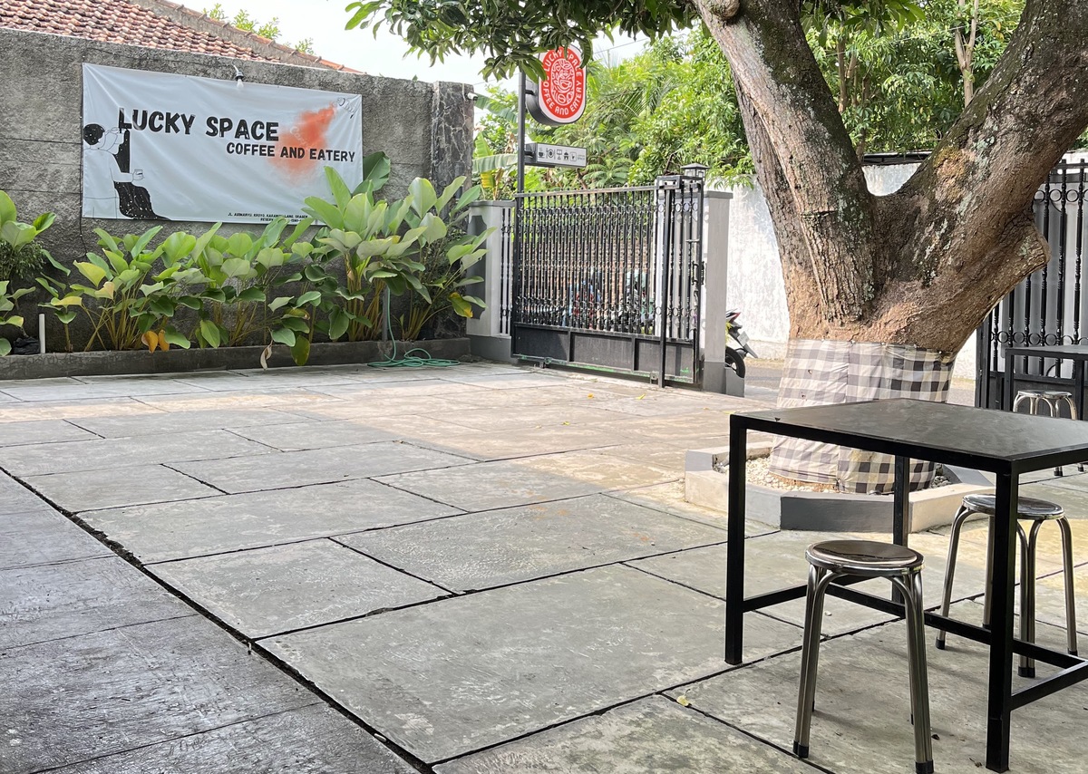 Luckyspace coffee & eatery