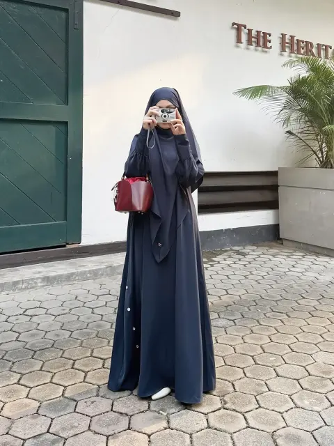 Shebila Abaya - Navy