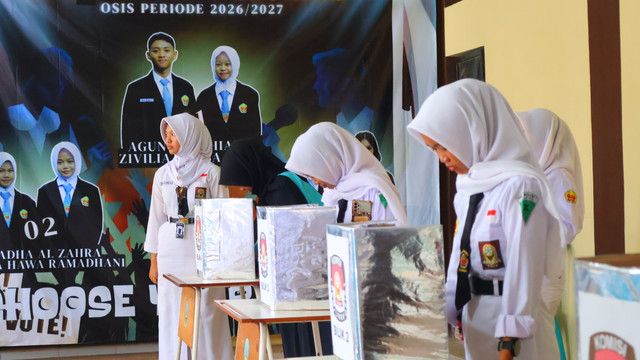 Antusiasme Siswa Mengikuti Pemilihan OSIS