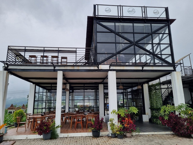 The Mahesa Coffee & Eatery