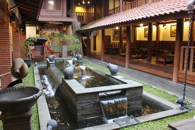 Harmoni Cafe & Resto