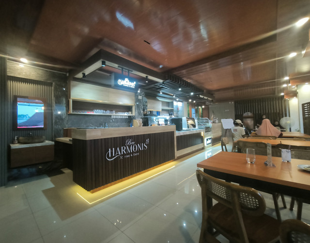 Bee Harmonis Coffee & Eatery