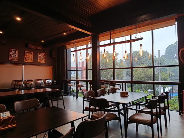 Kuning Kitchen and Cafe