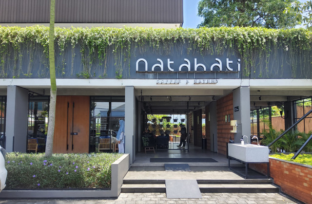Natahati Coffee & Eatery