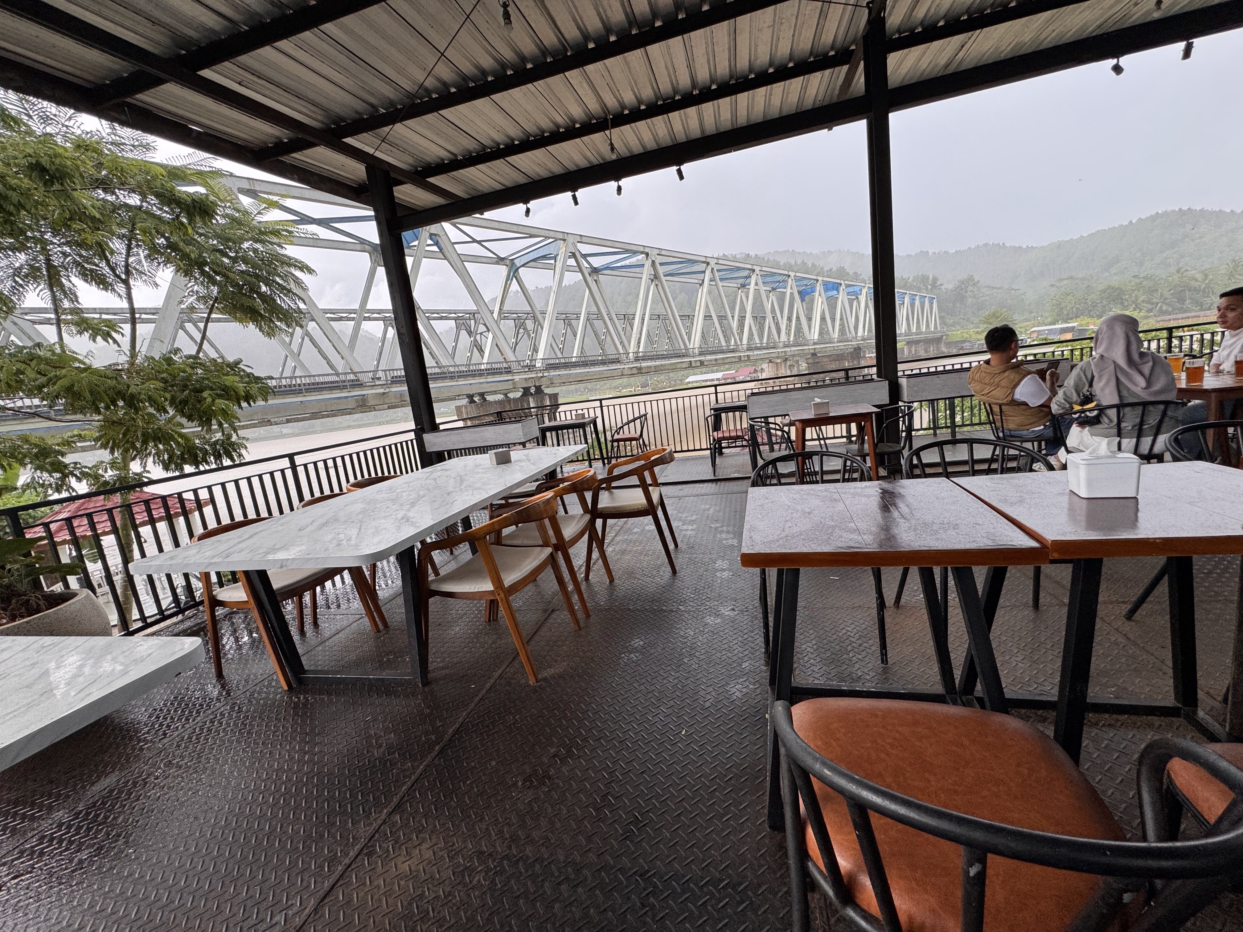 Cafe Serayu