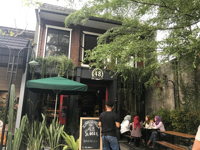 48 Street Cafe