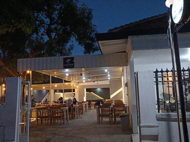 NAMISAE COFFEE AND BILLIARD
