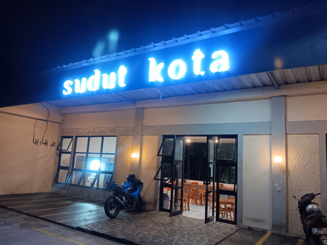 Sudut Kota Coffee & Space
