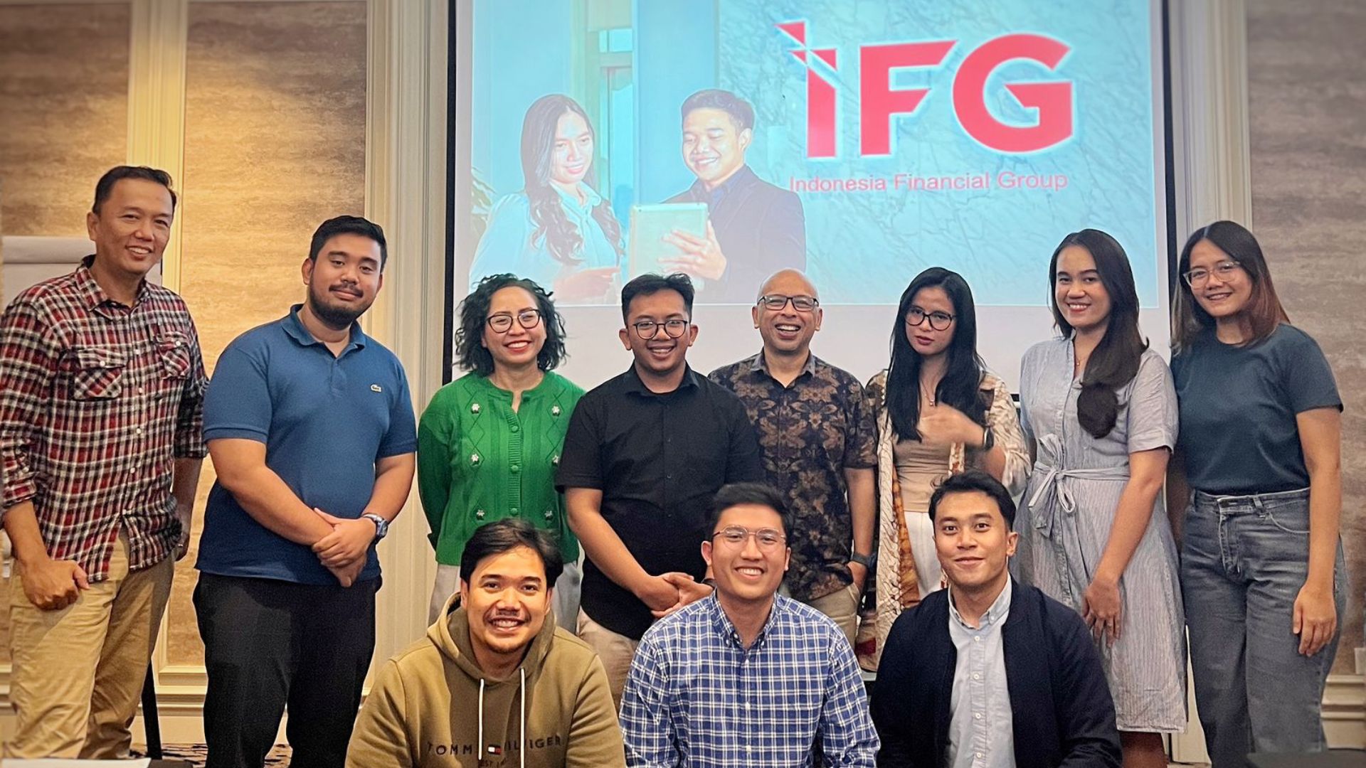 Machine Learning untuk Analisis Risiko Asuransi bersama Indonesia Financial Group