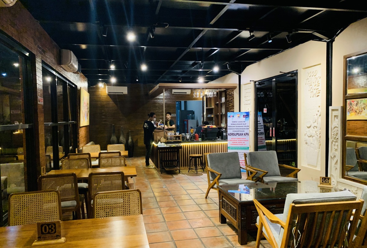 VINZ COFFEE & RESTO