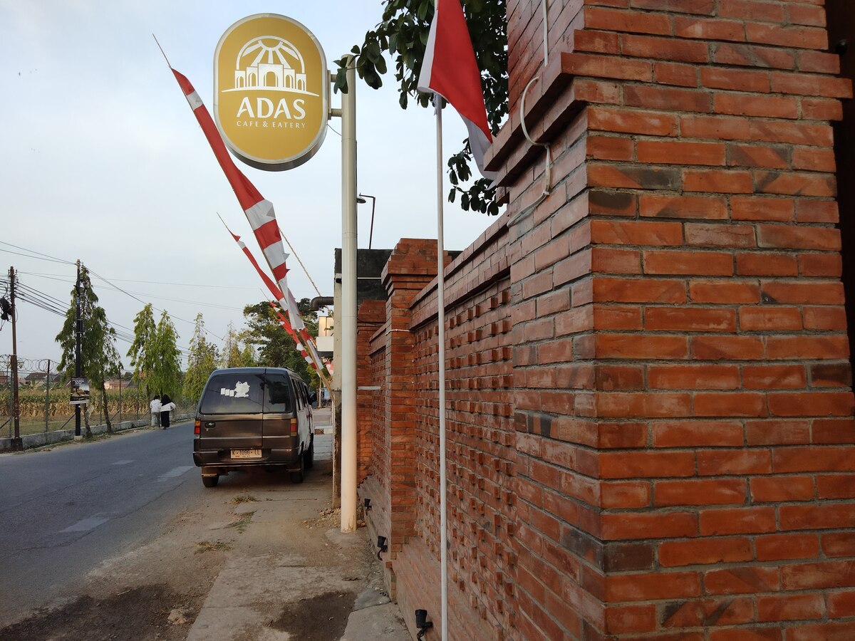 ADAS Cafe & Eatery