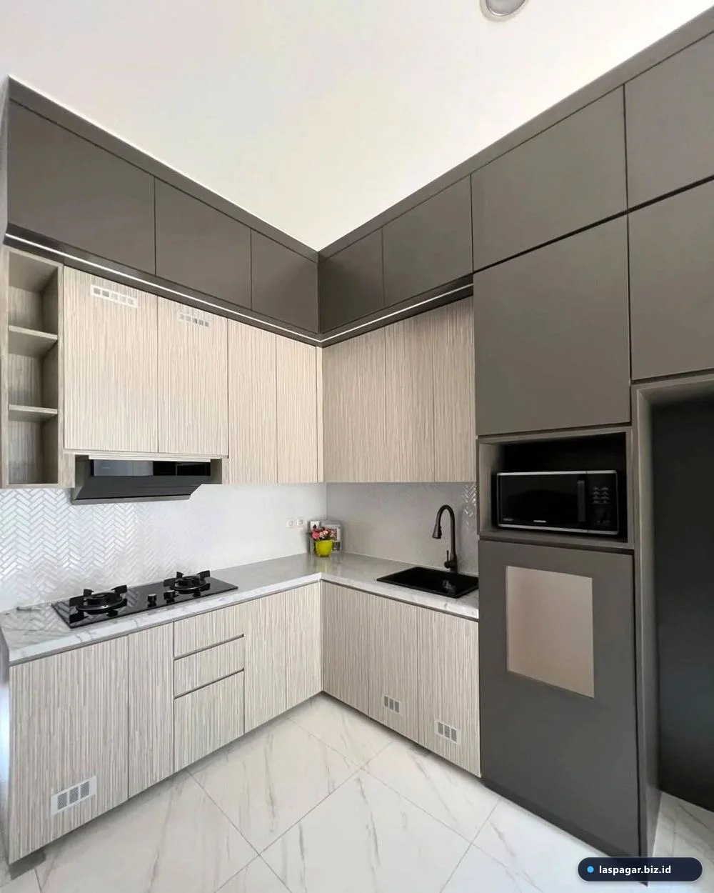 desain kitchen set aluminium dapur sempit model lurus single line