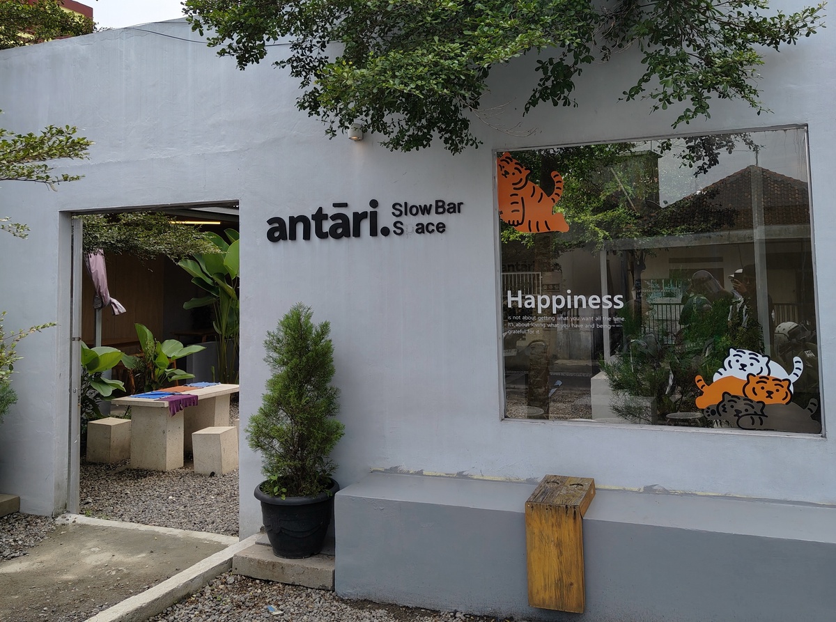 Antari Slow Bar & Space