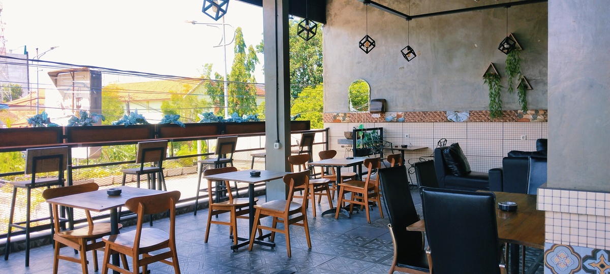 Pagi Pagi Coffee & Eatery - Sultan Agung