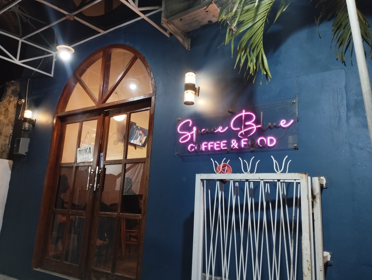 Space Blue Cafe