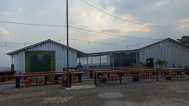 Incoffee Cafe & Resto
