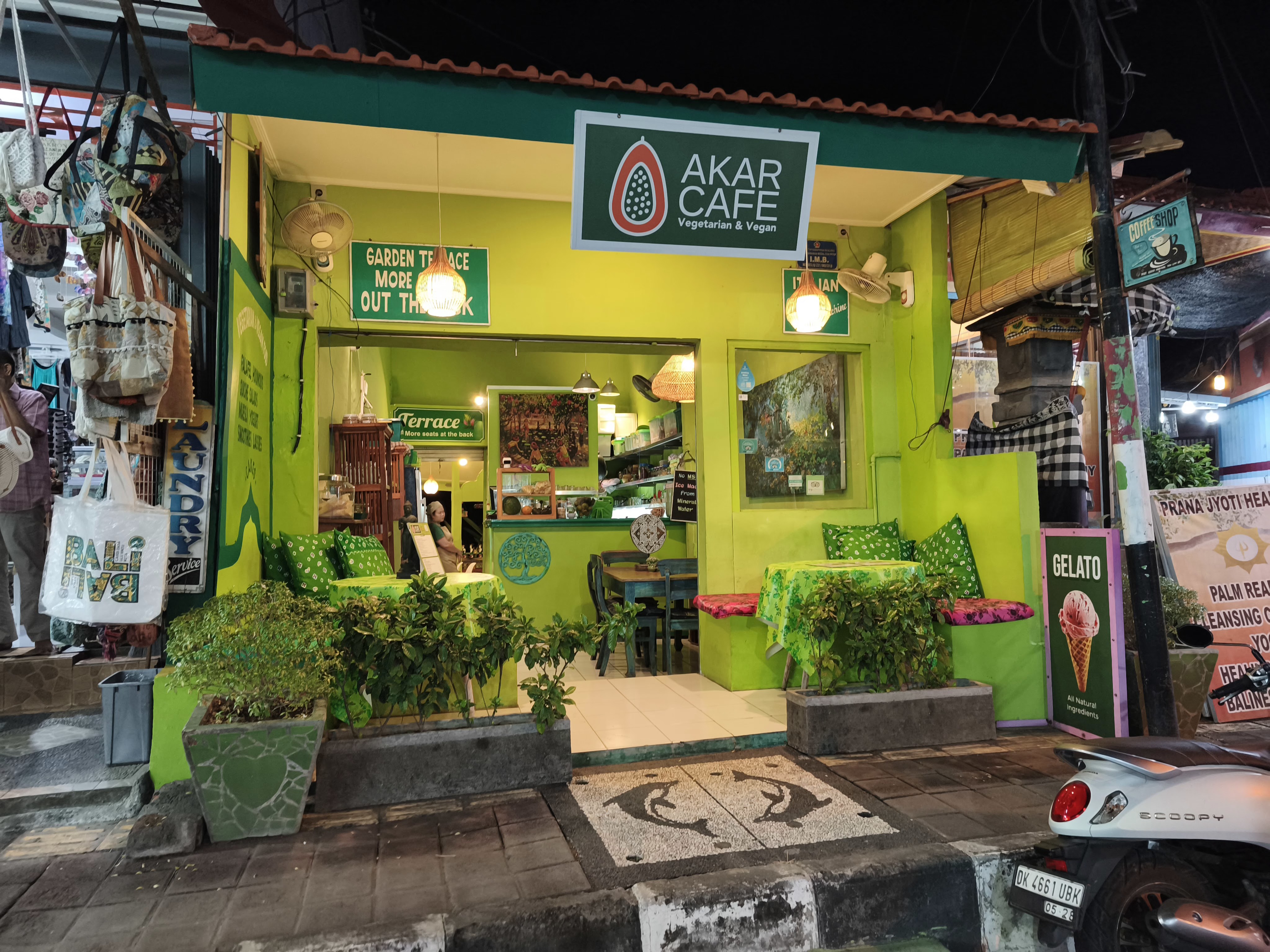Akar Cafe