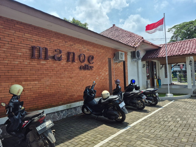 Manoe Coffee