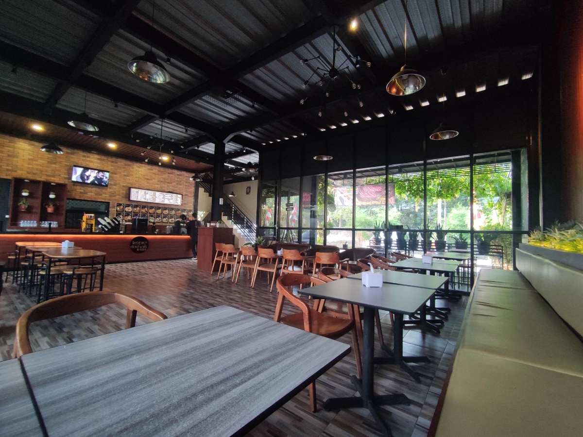 Dels House Cafe & Eatery - Kopi Dari Hati