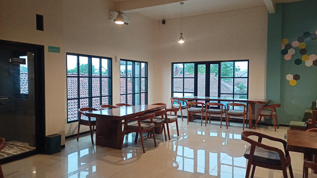 Glory Coffee & Resto