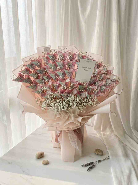 Medium money bouquet