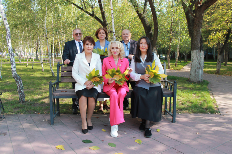 На превью День учителя