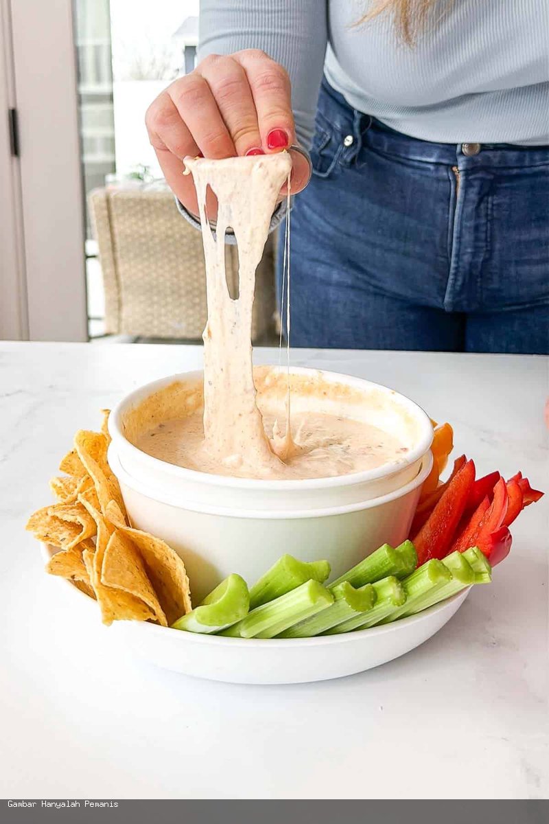 Resep Queso Dip Tinggi Protein dengan Keju Kotej