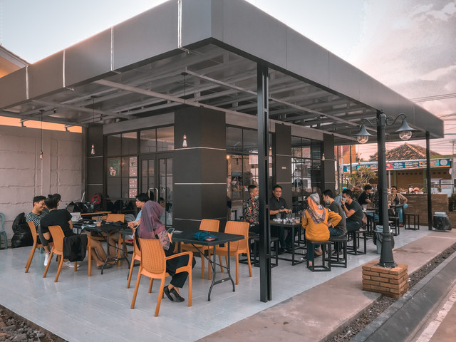 Diatas Meja Coffee & Eatery