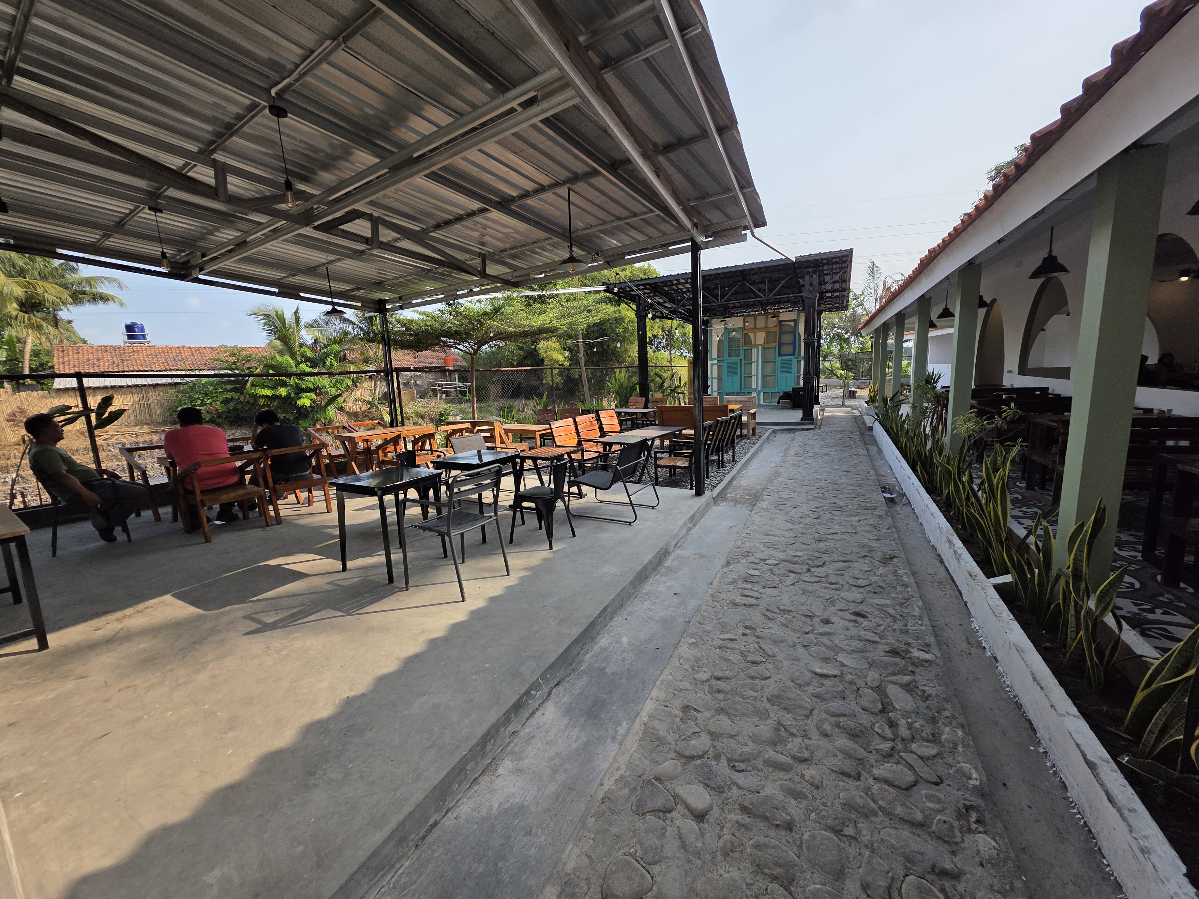 DUE CAFE