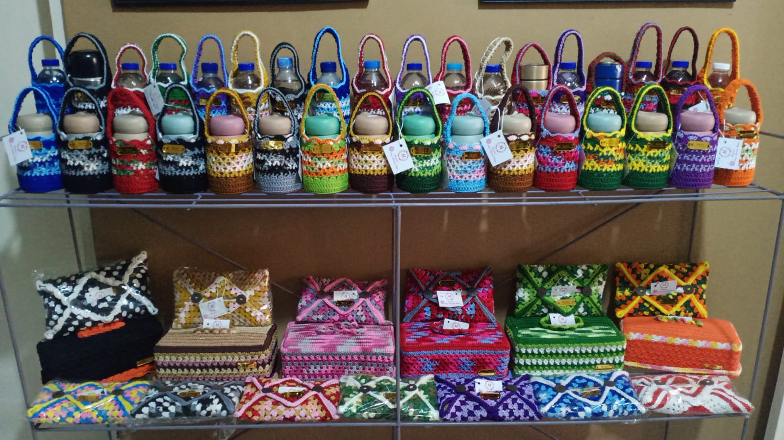 Set Tempat Tissue & Botol