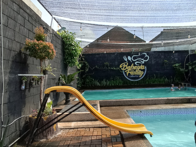 Bahagia Family Caffe & Poll