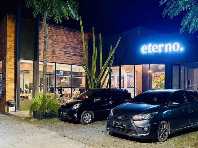 Eterno Coffee & Eatery