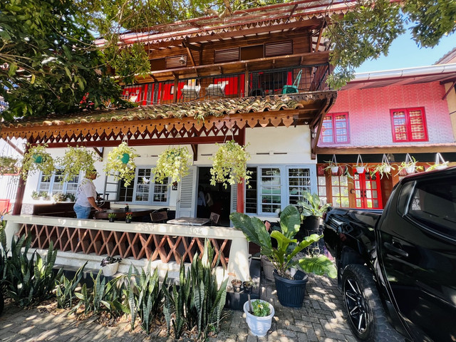 Relakso Coffee and Resto