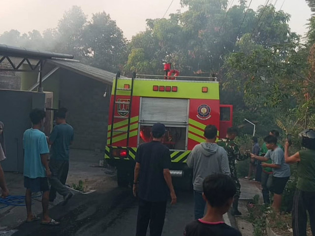 Rumah Kontrakan Penyimpanan Kerupuk di Pudakpayung Semarang Ludes Terbakar