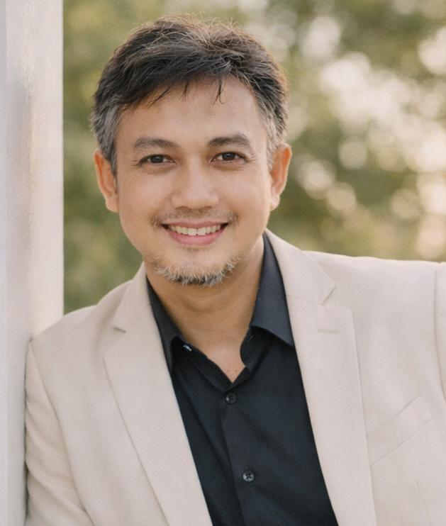 Trainer Andrian Mochamad