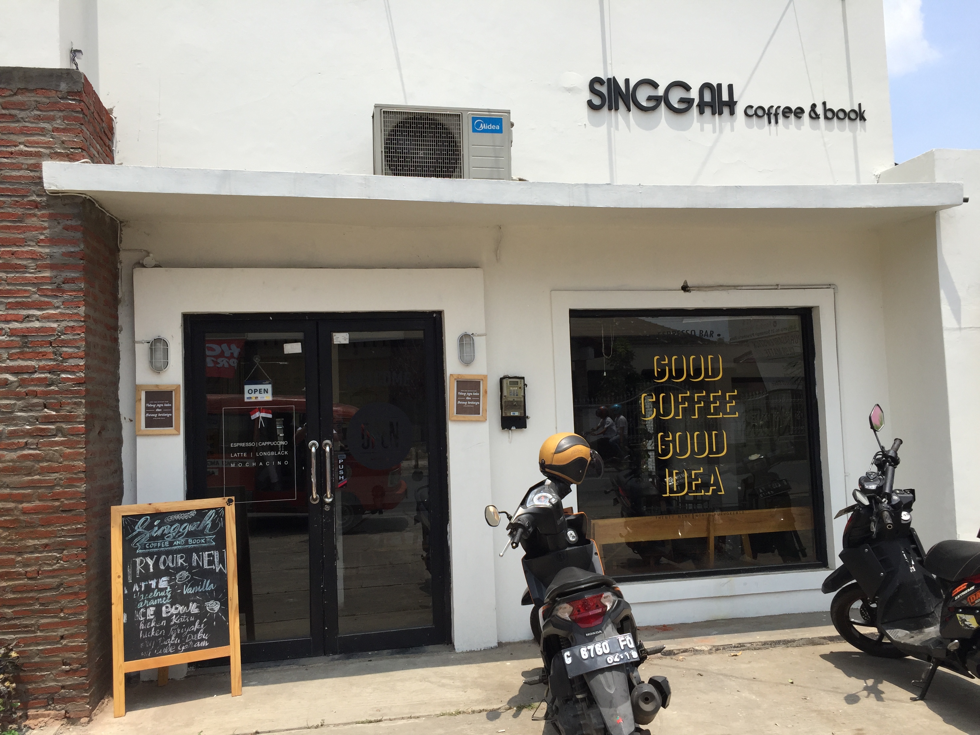 Singgah Coffee & Book