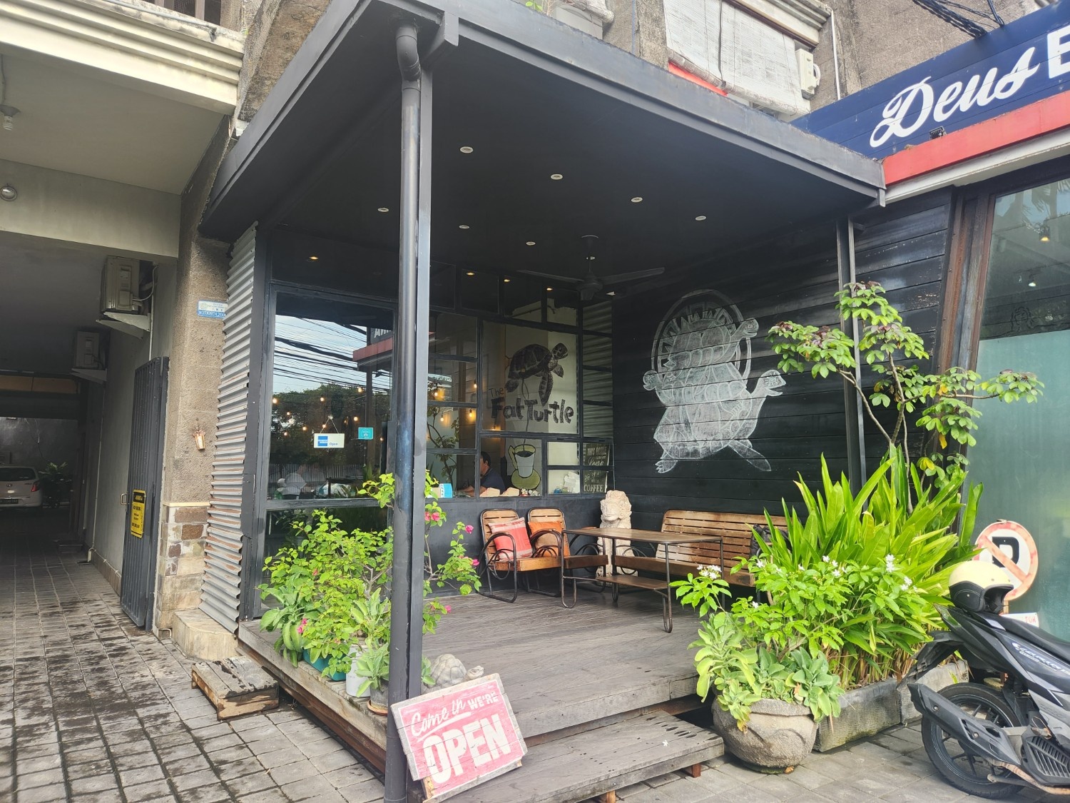 TGC Garden Lounge