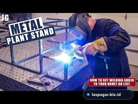 Konstruksi besi hollow untuk rak pot tanaman hias bertingkat