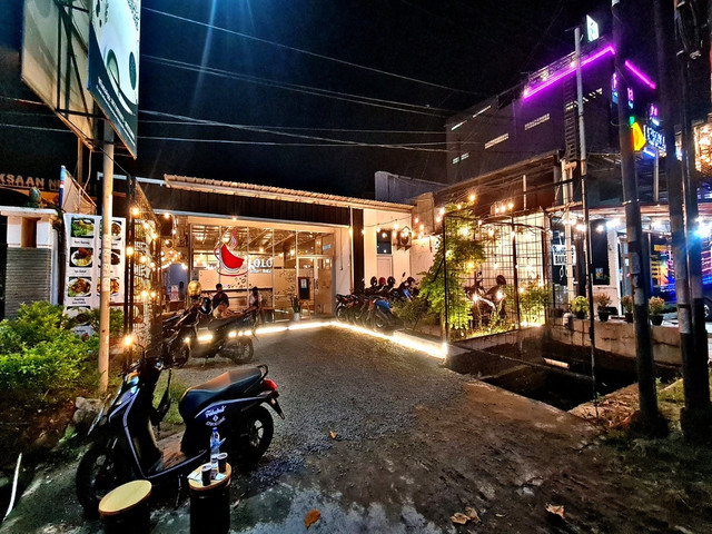LO.LO Coffee & Resto Indramayu