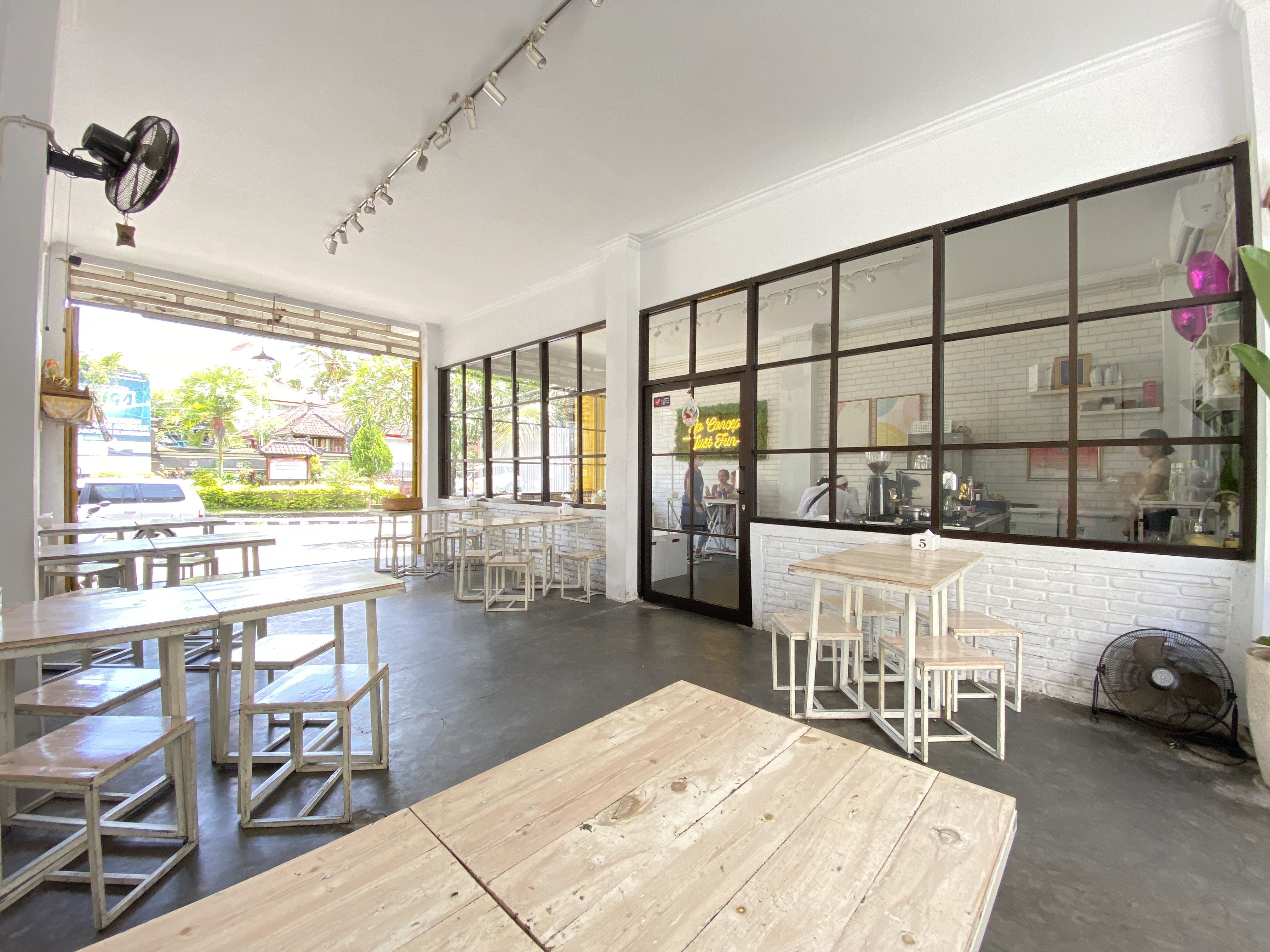 Likelike Coffee & Eatery