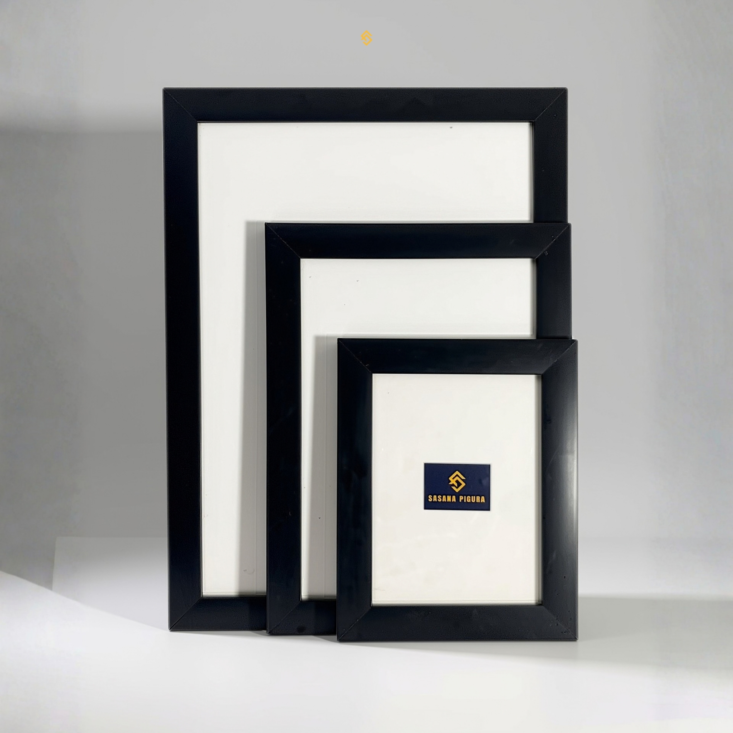 Minimalis Kaca (M) Hitam — thumbnail 4