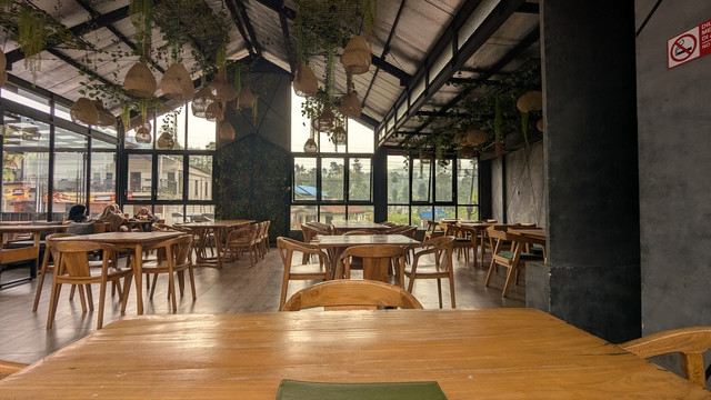 Kopi Embun Cafe & Resto