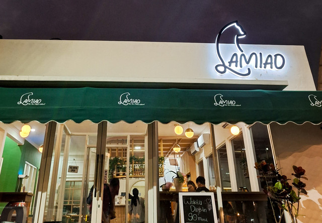 LAMIAO CAT CAFE