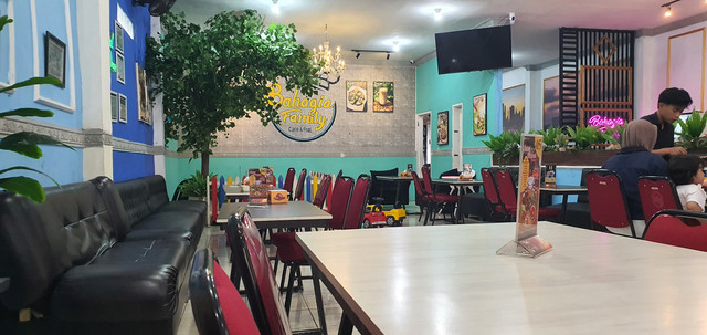 Bahagia Family Caffe & Poll