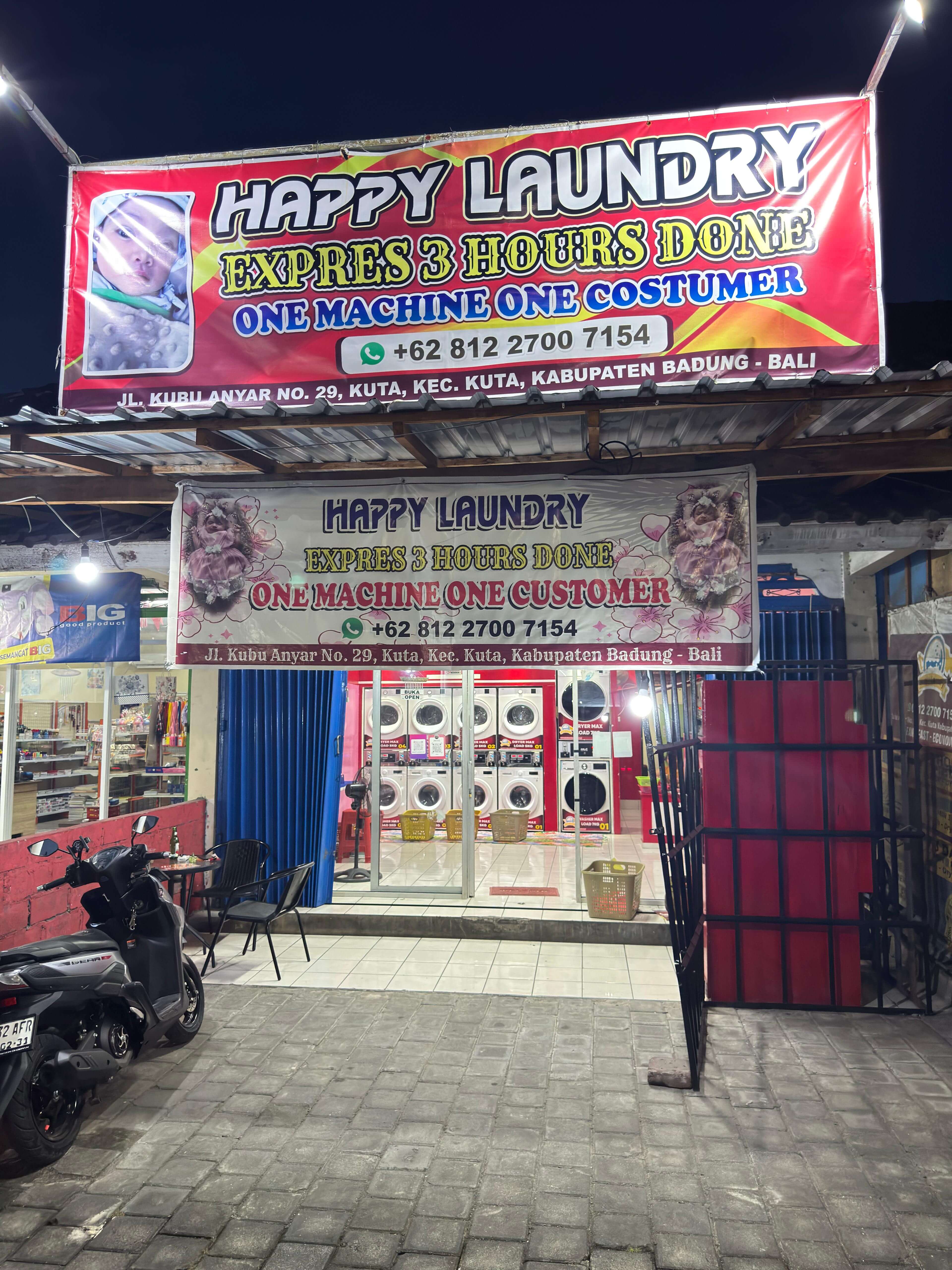 Tampak Depan Happy Laundry