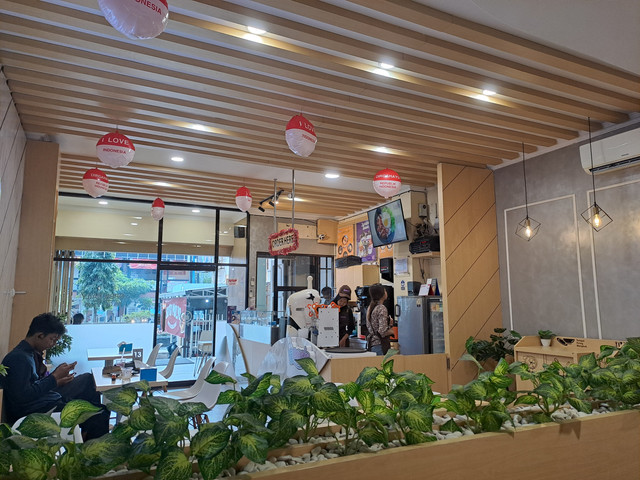 OASIS Cozy ||WFC Cafe || Kids friendly Cafe